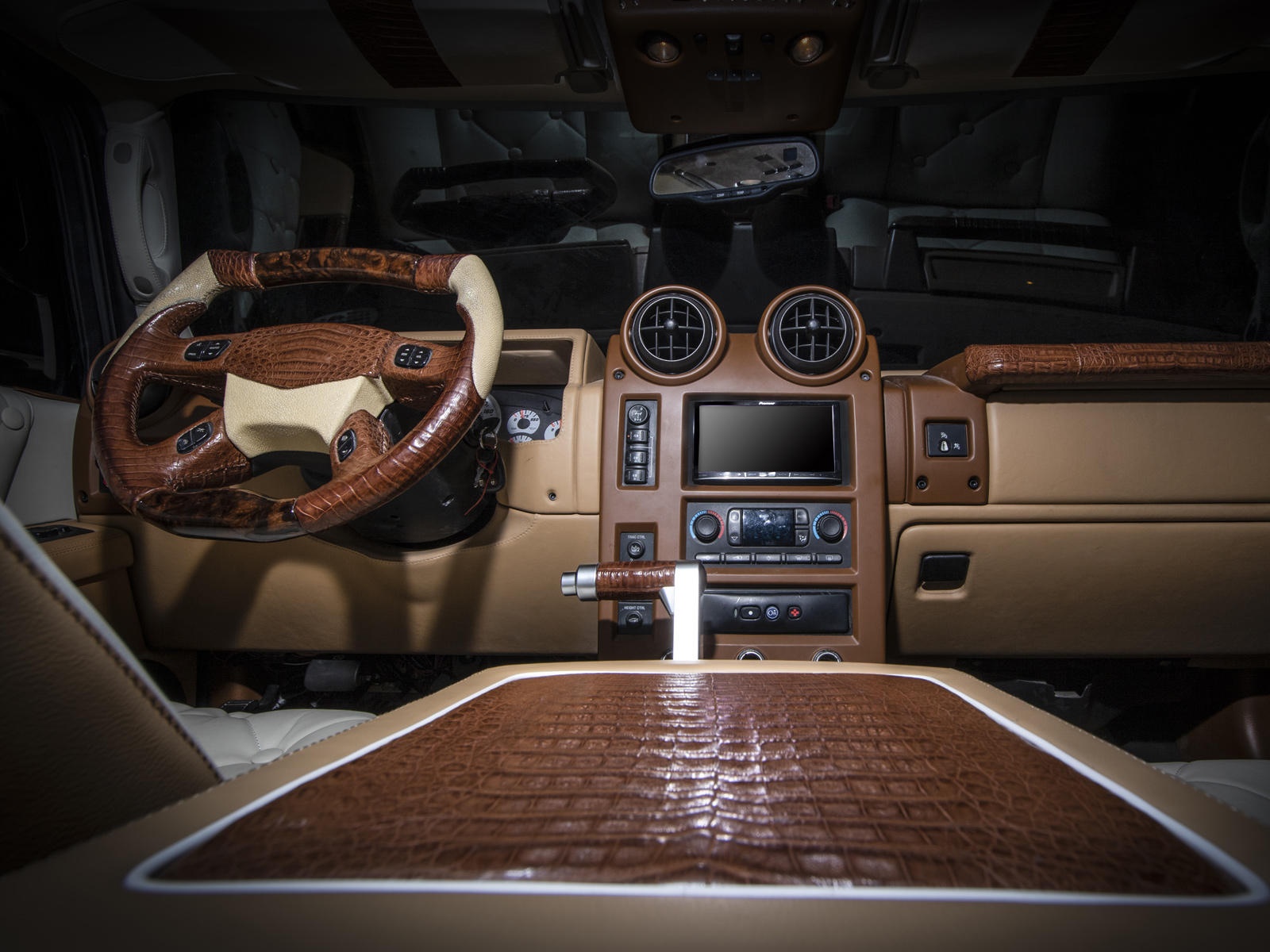 Xe Hummer chống đạn ảnh 6 Xe Hummer chong dan anh 6
