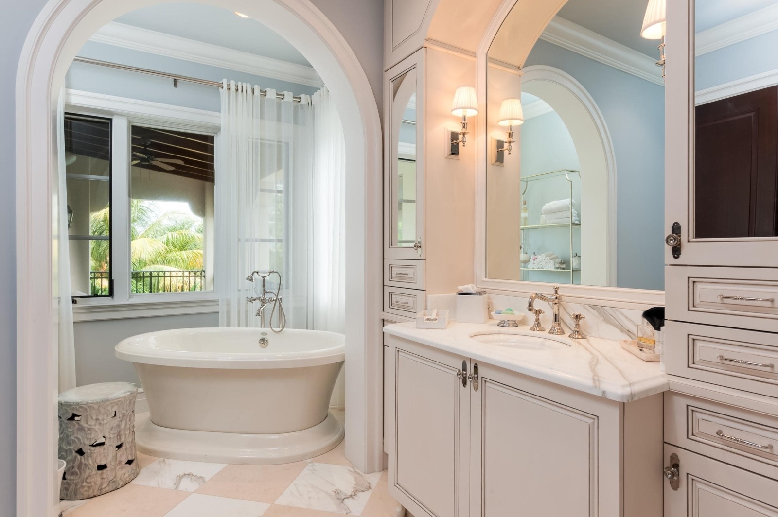 Mua nhà được tặng xe Ferrari ảnh 8 Mua nha duoc tang xe Ferrari anh 8