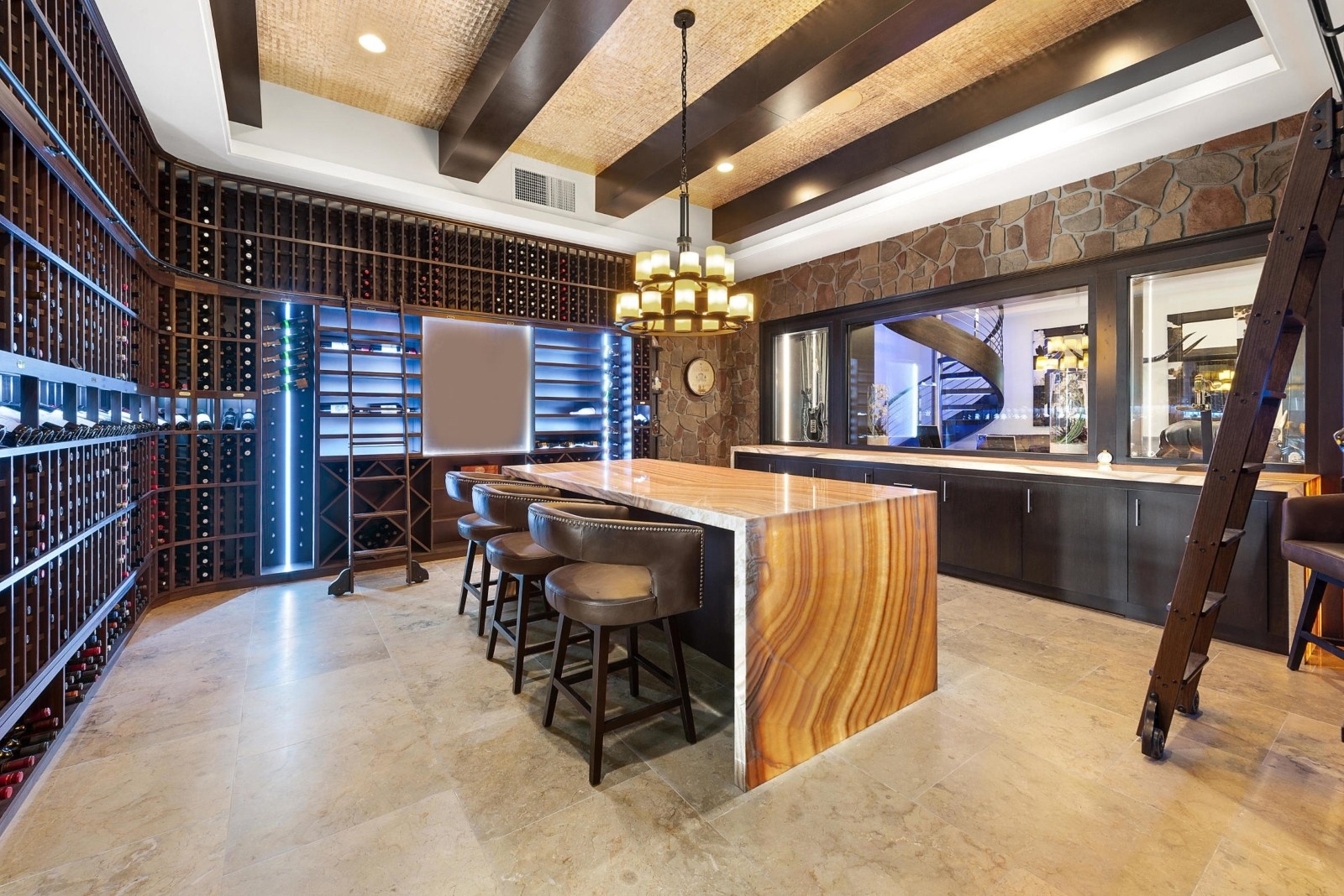 Mua nhà được tặng xe Ferrari ảnh 9 Mua nha duoc tang xe Ferrari anh 9