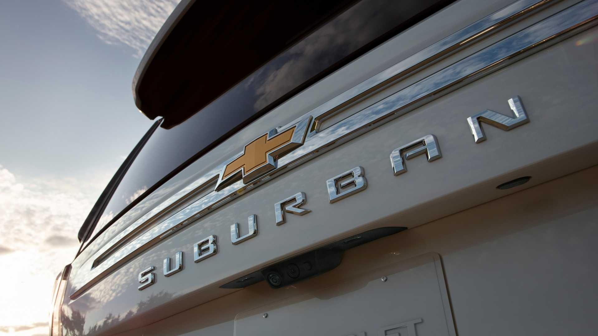 Chevrolet Suburban 2021 chot gia ban anh 4