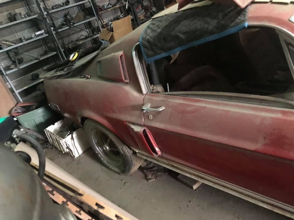 Ford Mustang bo hoang 30 nam anh 4