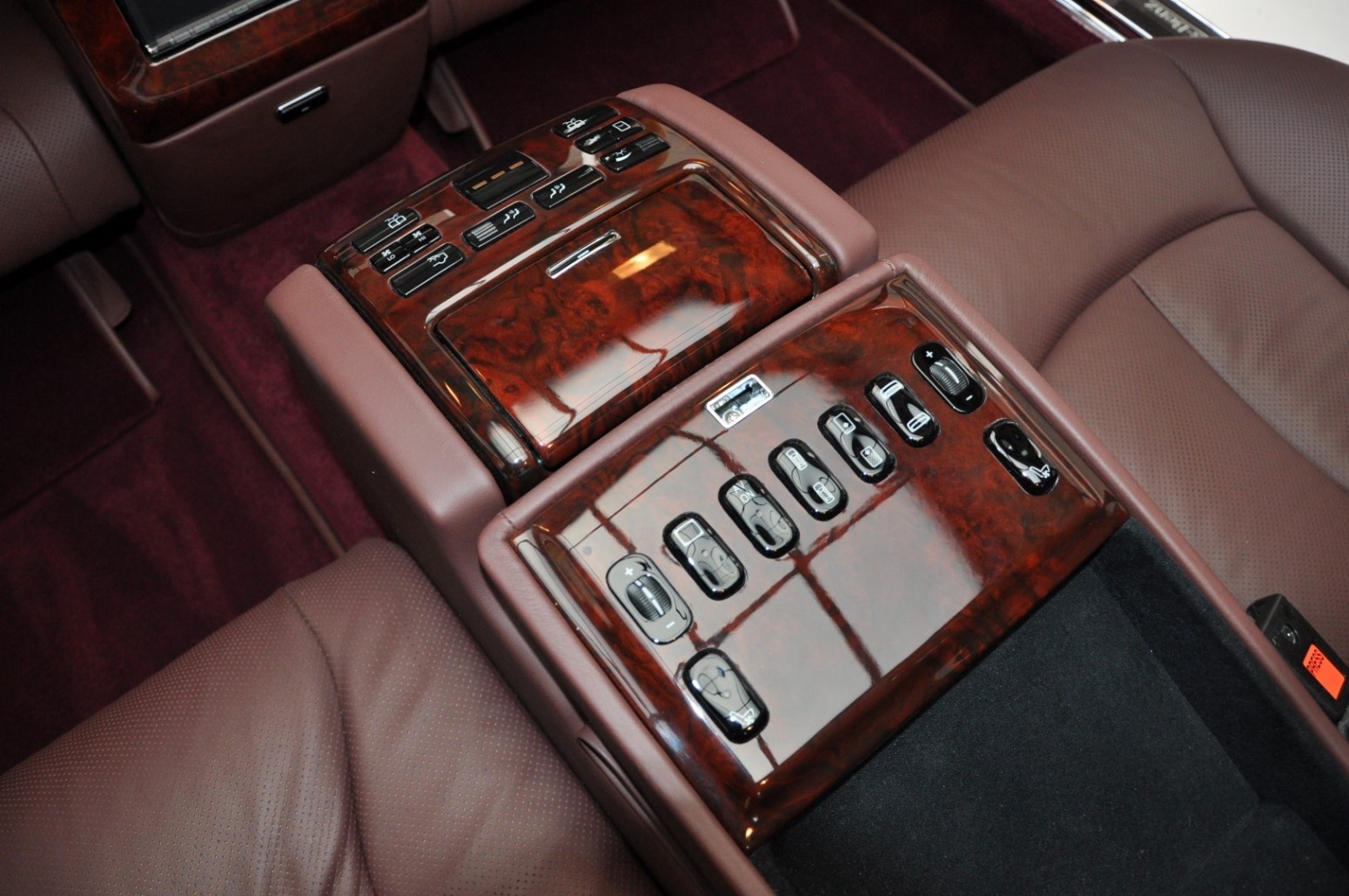 Mercedes-Benz 600 Pullman 1975 rao bán ảnh 6 Mercedes-Benz 600 Pullman 1975 rao ban anh 6