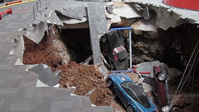 Trung thuong Chevrolet Corvette C8 anh 6