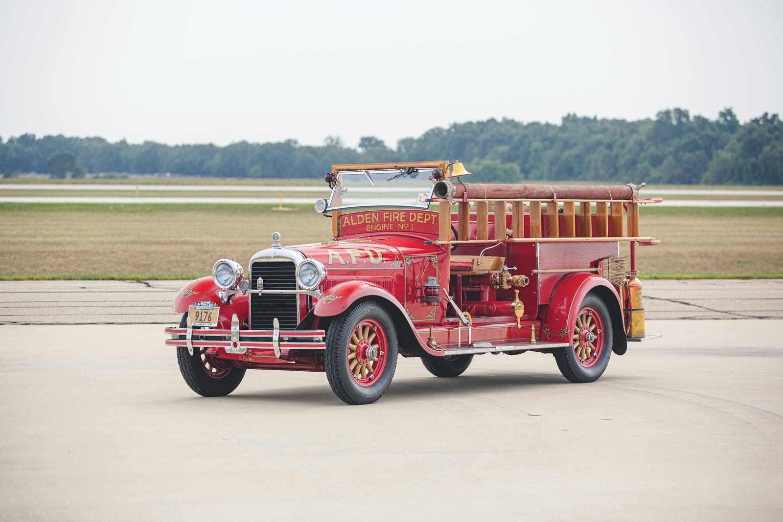 Bo suu tap 240 xe sang duoc dau gia anh 11