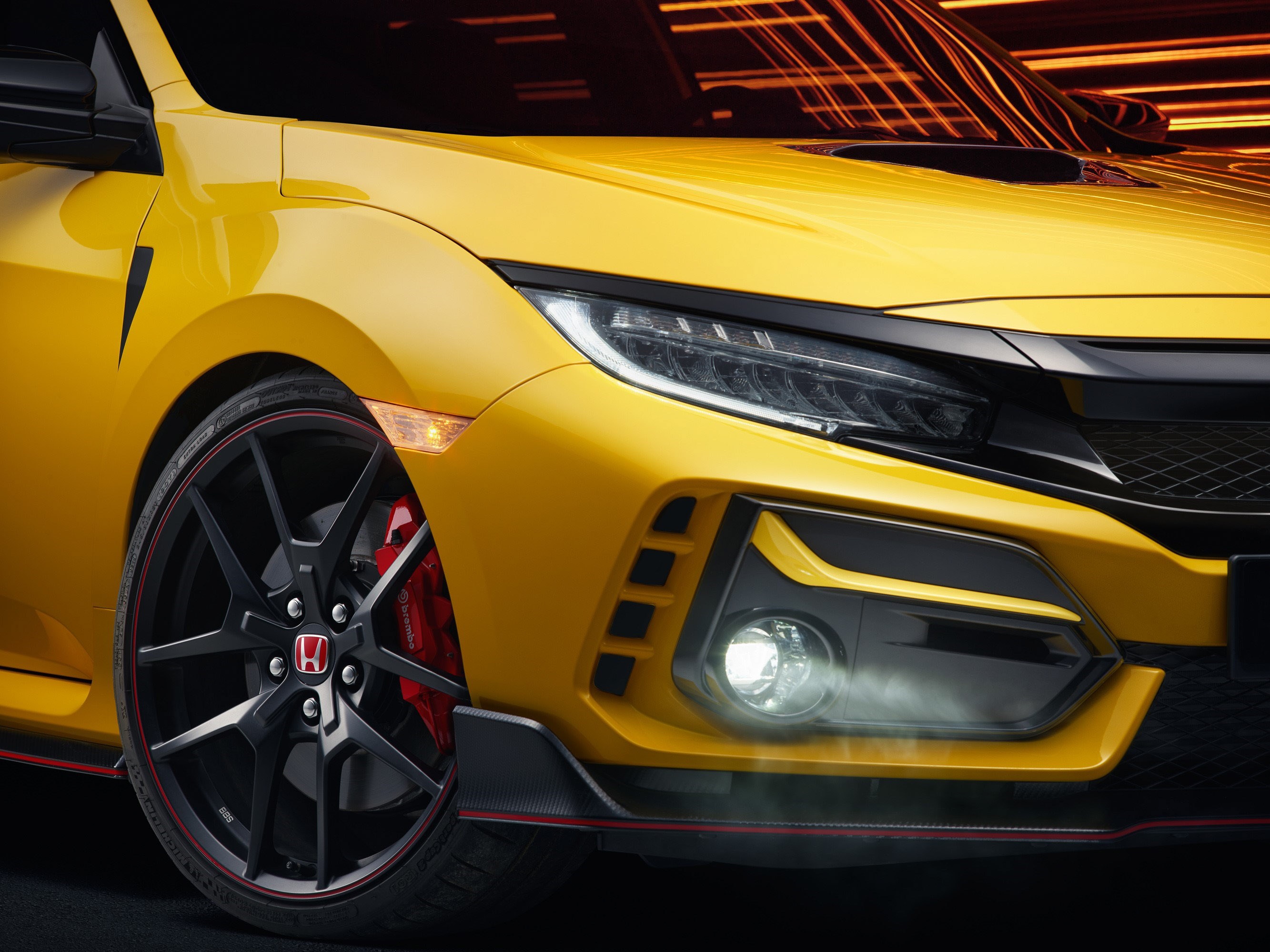 Honda Civic Type R cháy hàng ảnh 3 Honda Civic Type R chay hang anh 3