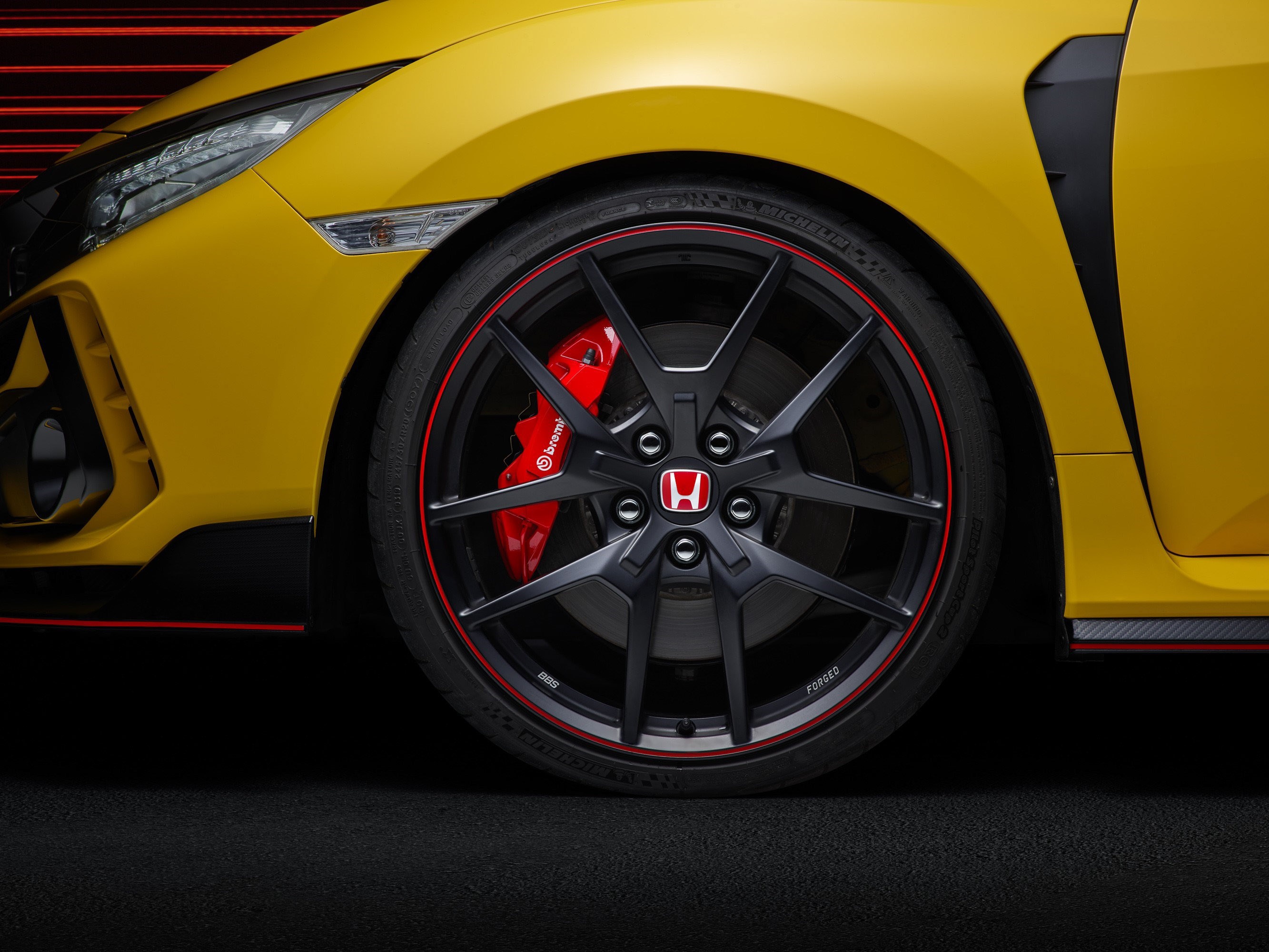Honda Civic Type R cháy hàng ảnh 6 Honda Civic Type R chay hang anh 6