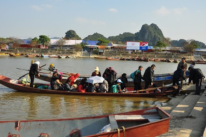 'Chat chem' ngay dau nam o le hoi chua Huong hinh anh
