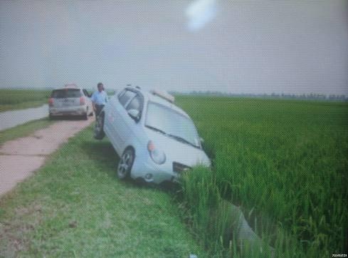 Hon mot gio vay bat ke khong che tai xe taxi hinh anh