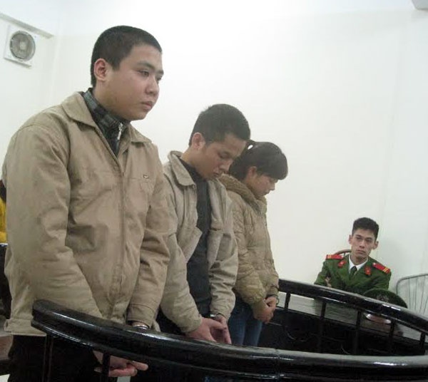 Xu duong day lua ban thieu nu vao o mai dam hinh anh