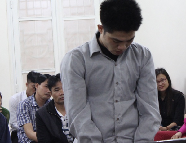 Ngoi tu vi khong cho nguoi di duong vuot xe hinh anh
