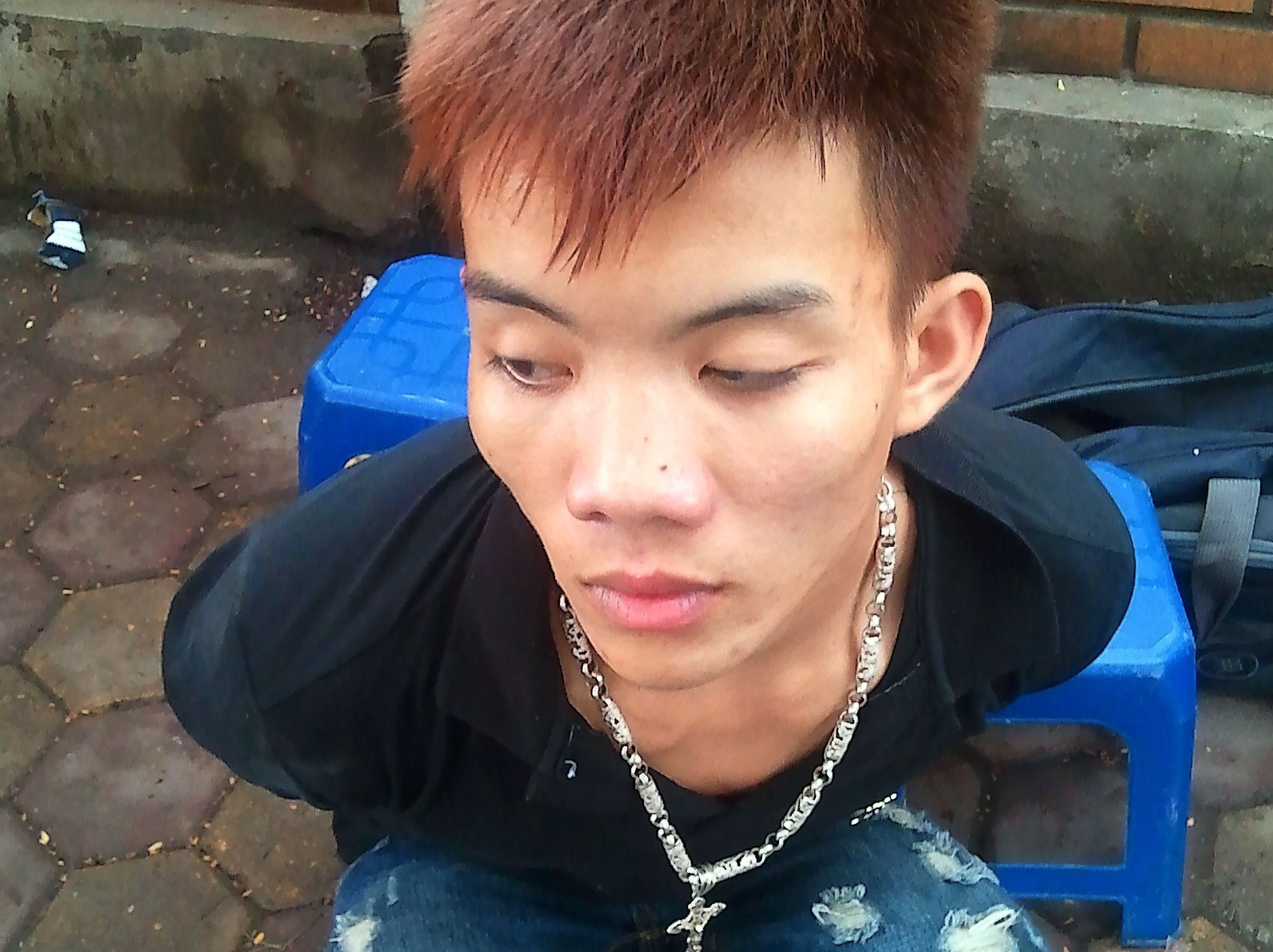 Nem iPhone 5S phi tang khi gap canh sat 141 hinh anh