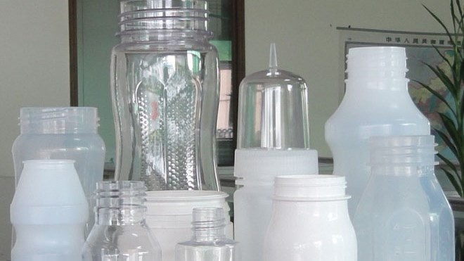 Kinh hoang uong nham a xit vi tuong la... nuoc loc hinh anh