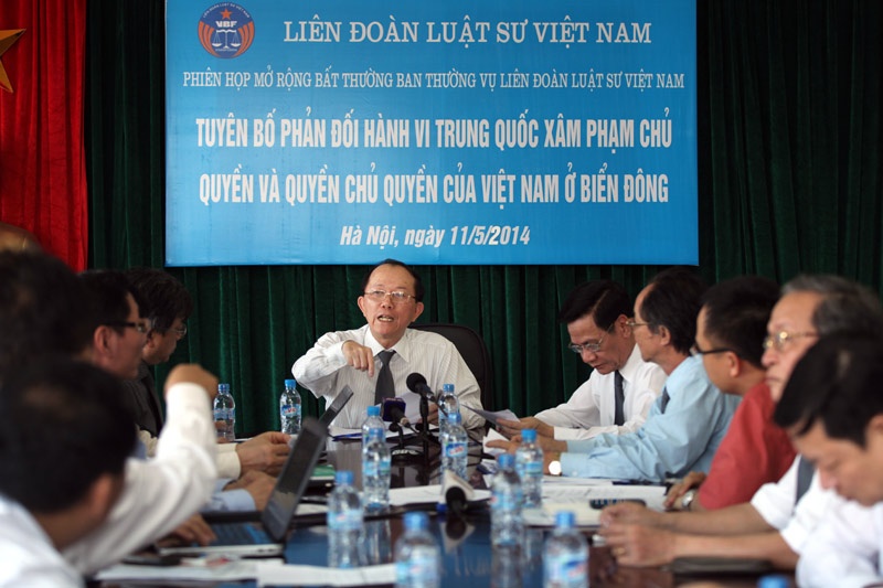 Luat su kien nghi khoi kien Trung Quoc ra toa quoc te hinh anh
