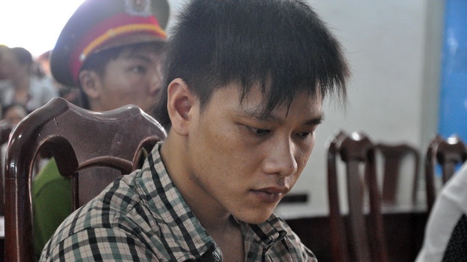 Bị cáo Trần Đức Minh trước tòa.