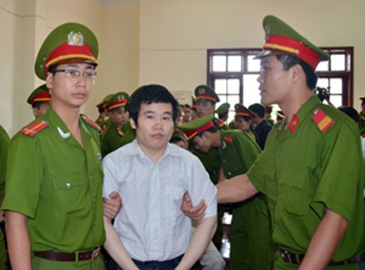Tu hinh trum ma tuy lao xe dam chet canh sat hinh anh