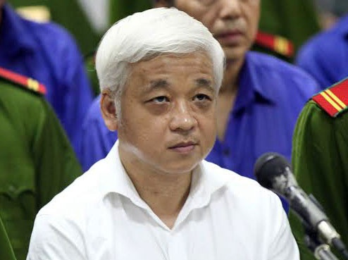 Phut bau Kien nghe toa tuyen an hinh anh