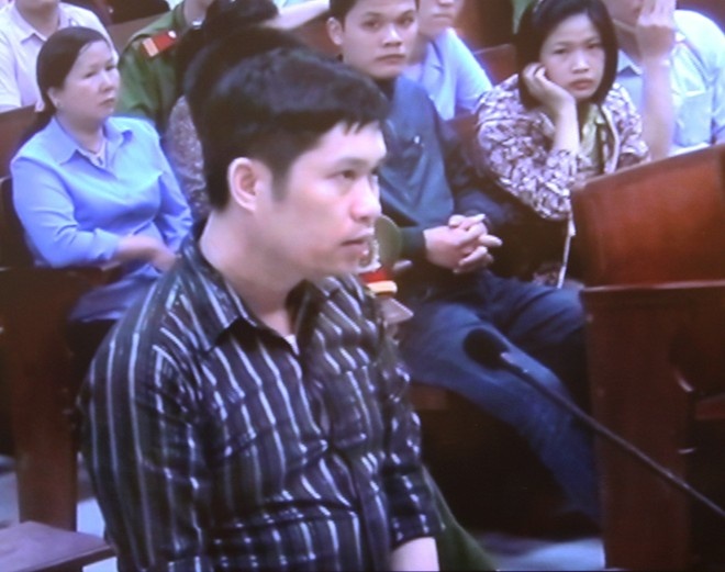 Loi khai moi tiet lo cua bac si Tuong ve 2 vet rach tren xac hinh anh