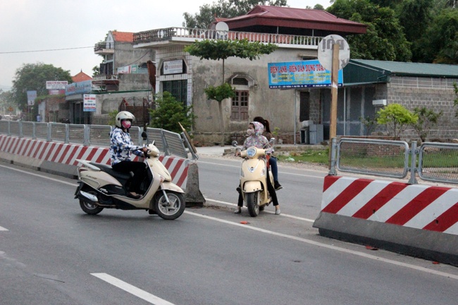 Dan tu y pha rao, mo loi sang duong tren quoc lo nghin ty hinh anh