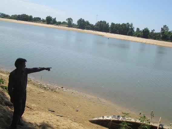 Tron di tam song, 3 anh em chet duoi hinh anh