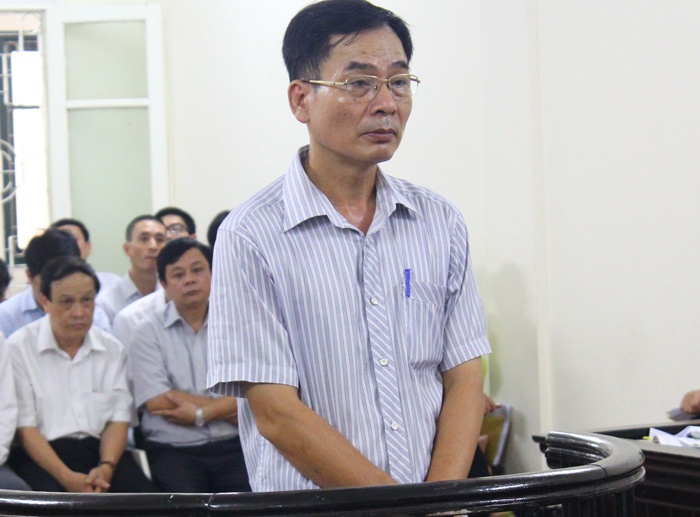 Nguyen chi cuc truong thi hanh an nhan 30 thang tu treo hinh anh