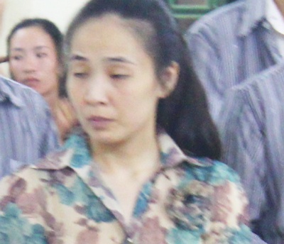 ‘Nu quai’ quy tu dan em bao ke o cho dau moi Long Bien hinh anh