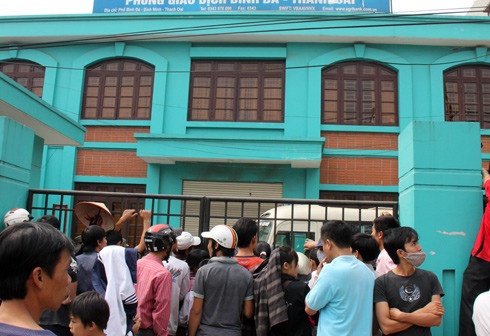Kich ban cuop nha bang cua ga phu ho hinh anh