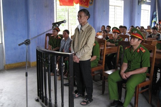 Bi can nhan, danh vo bat tinh roi treo co vo hinh anh