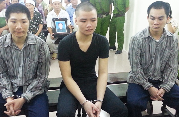 Ke sat hai xe om, phi tang xac linh an hinh anh
