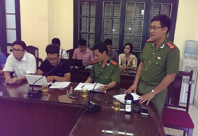 Đại diện Phòng Cảnh sát hình sự thông tin với báo chí.