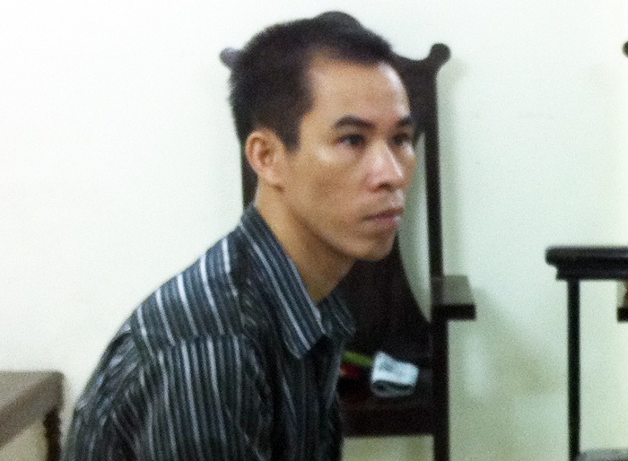 Nguoi dan ong di xe hop bi danh thiet mang sau loi gop y hinh anh