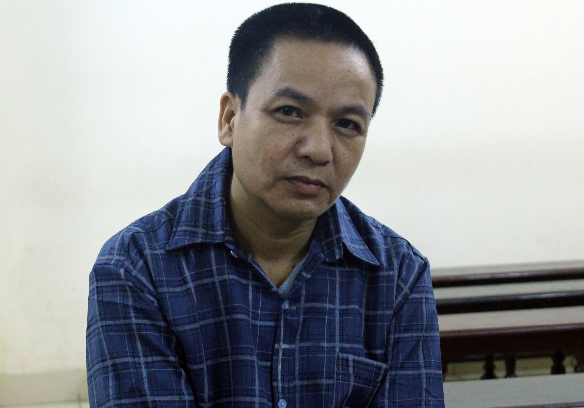Chem xoi xa hang xom vi doi 'yeu' bat thanh hinh anh