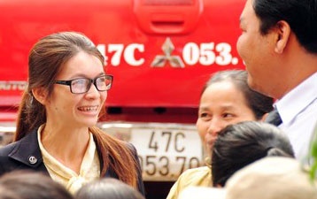 Hang chuc bi hai chuc mung bi cao duoc giam an hinh anh