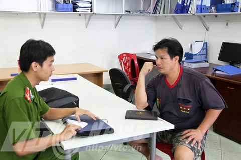 Cơ quan Công an quận Liên Chiểu lấy lời khai đối với lái xe Trần Văn Nam 