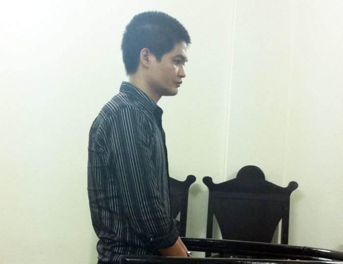 Chu quan massage dung riu sat hai khach hinh anh