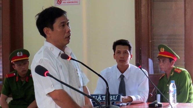 Dinh chi cong tac pho Cong an TP Tuy Hoa hinh anh