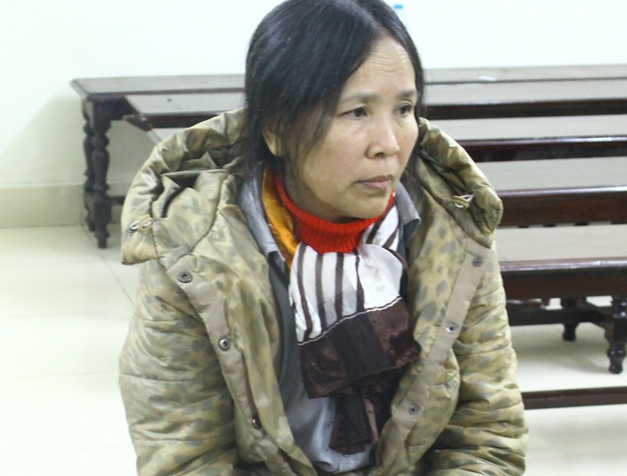 Nu giam doc lua dao duoc cac bi hai xin giam an hinh anh