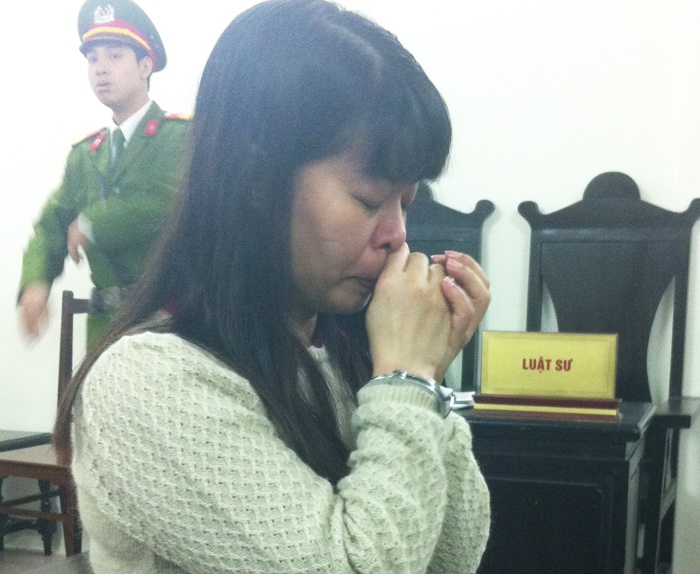 Nguoi cam bua sat hai em dau cung chet khai bi ao giac hinh anh