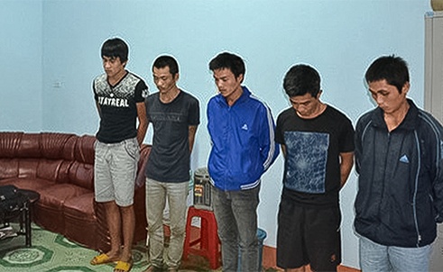 'Lam luat' trong trai cai nghien hinh anh