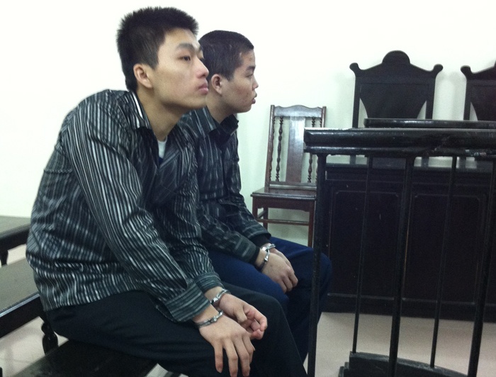 4 gio gay ra 3 vu cuop hinh anh