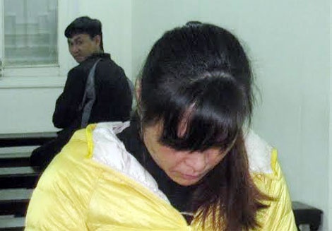 Cuu nu cong an ru nguoi di siet no ban than hinh anh