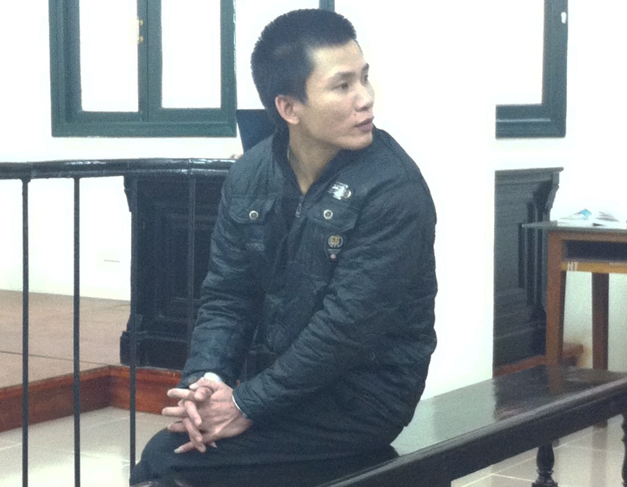 Ong lao bi chem vi gop y viec tieu tien khong dung cho hinh anh