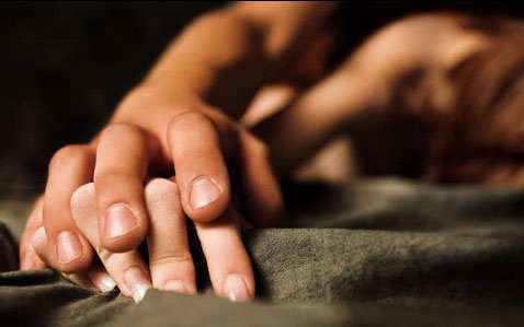 Chia tay, co y luu lai anh an ai co bi xu ly? hinh anh