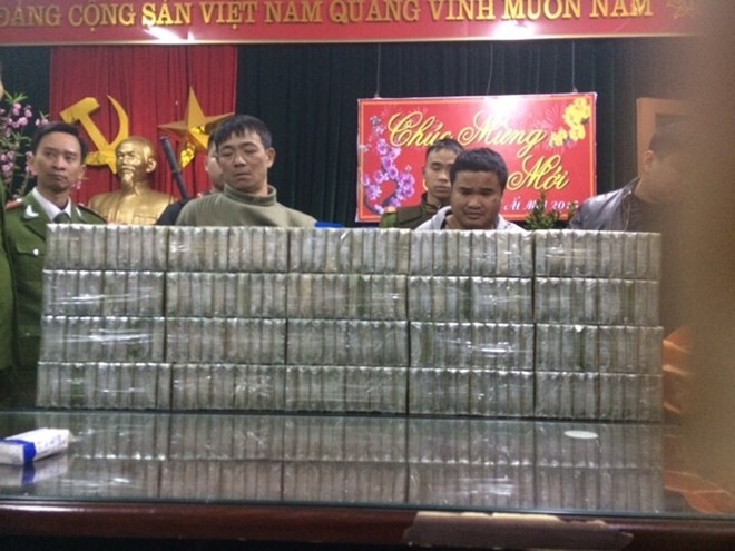 Thuong 100 trieu dong cho luc luong bat vu 200 banh heroin hinh anh