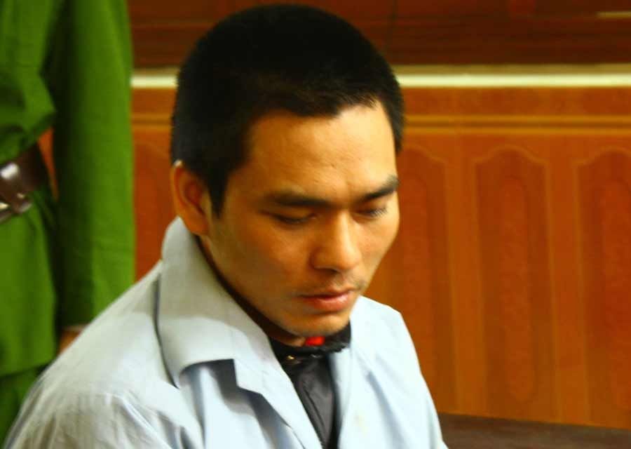 Sat thu Ly Nguyen Chung dan cha ban nha de boi thuong hinh anh