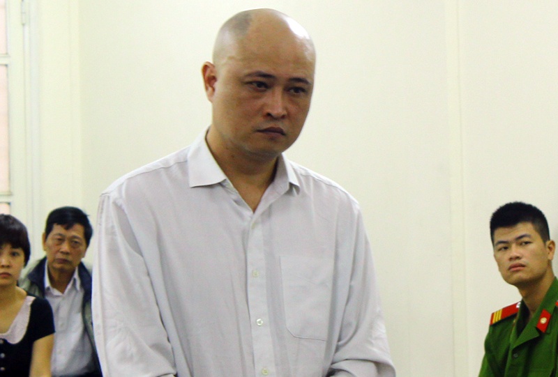 Nguoi bi nem trung dau tiep tuc doi boi thuong 53 ty hinh anh