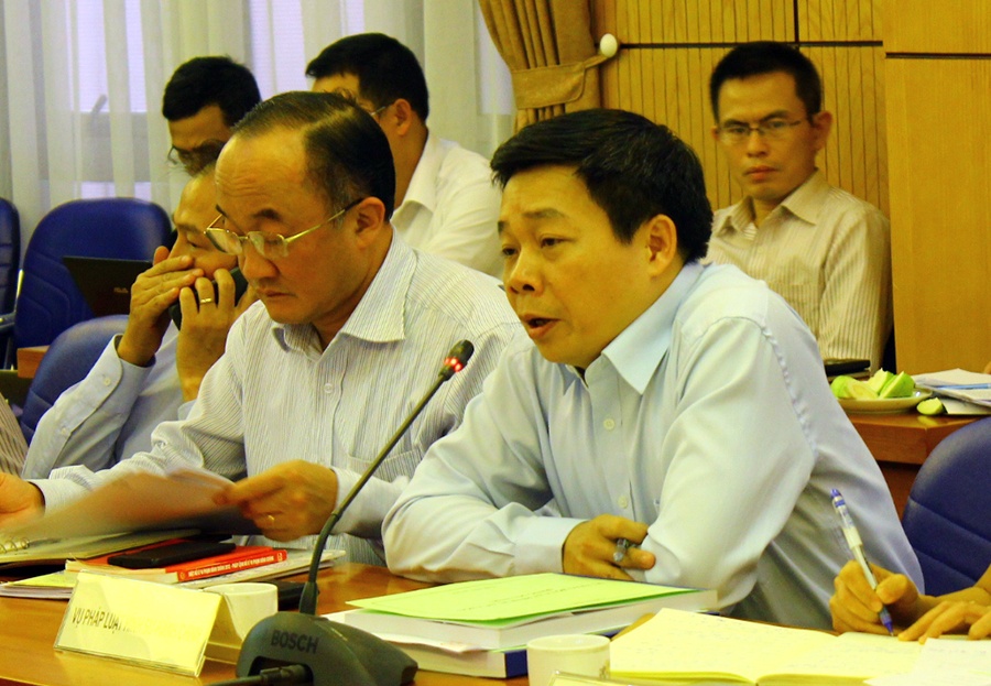 Nop tien thoat an tu: ‘Khong phai ung ho nguoi giau’ hinh anh