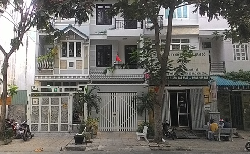 Ca nha di an, trom dot nhap lay gan 600 trieu hinh anh