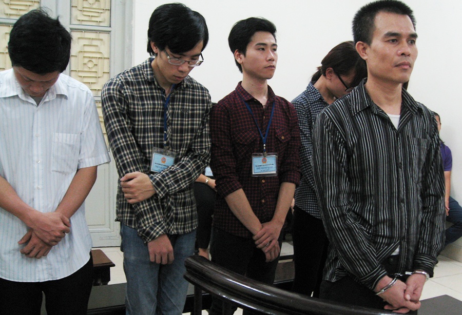 Chu muu nghe len 14.000 dien thoai tung nhan giai khoa hoc hinh anh