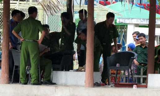 Giet nguoi vi lam quen gai trong quan ca phe hinh anh