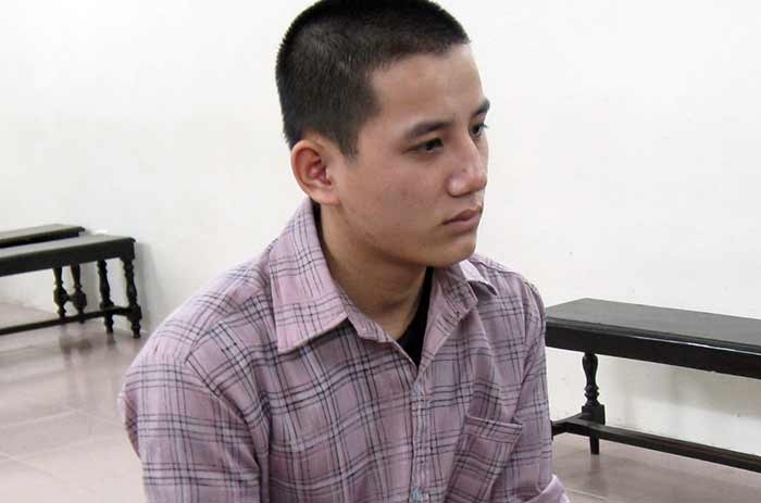 Phut nong noi cua nam sinh dien trai hinh anh